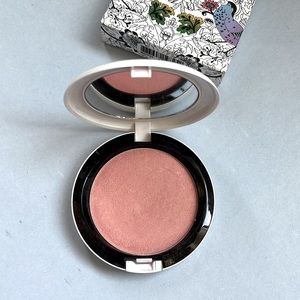 MAC Beauty Powder in Shell Pearl - Liberty of London Collection